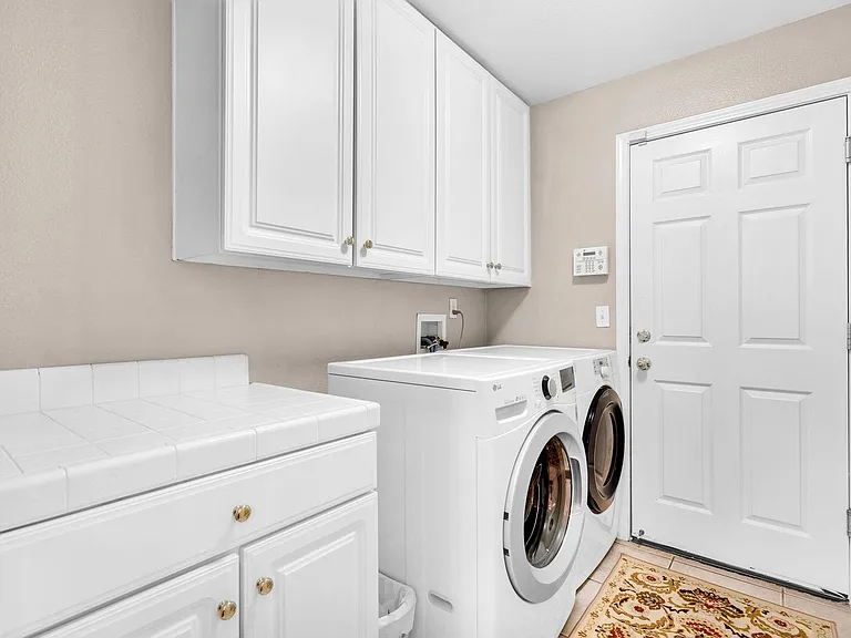 1215 Royal Ann Ct — Photo 15
