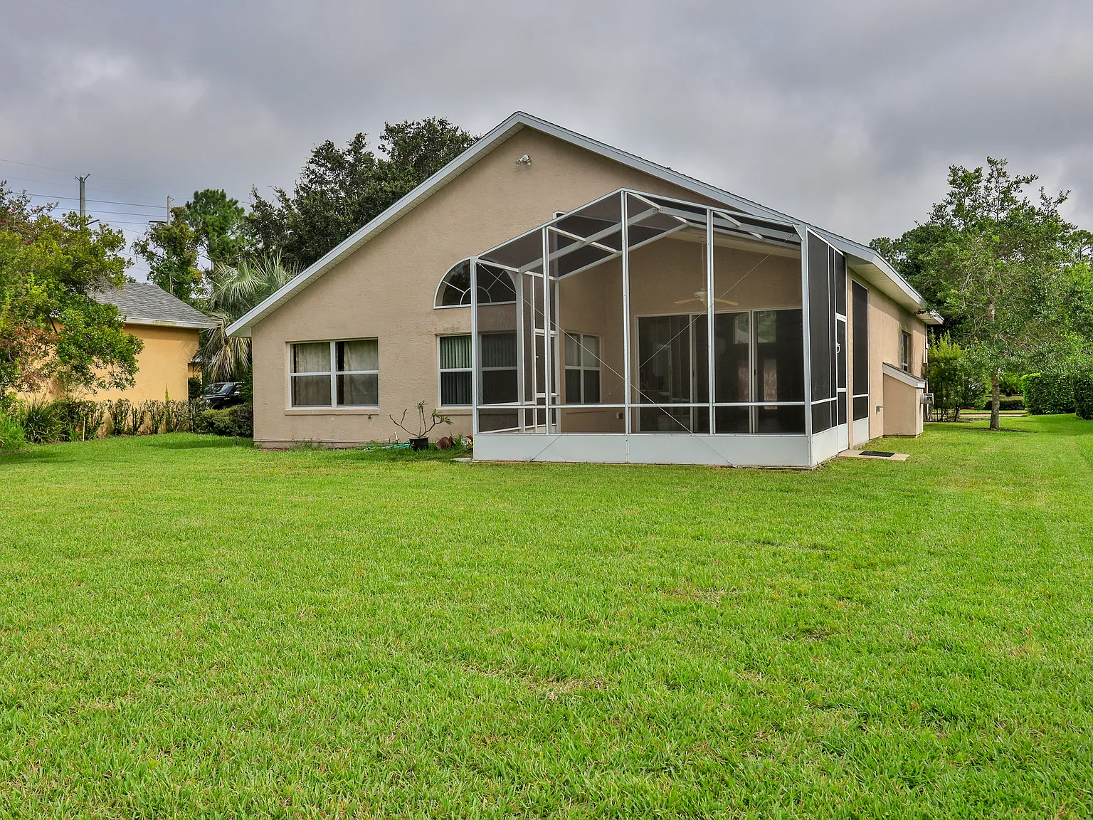 3 bed, 2719 sqft, $2,200 — Photo 3