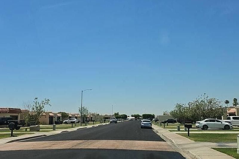 2nd image of 617 W 37th Pl