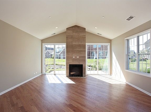 4th image of 2195 Washington Dr #153D
