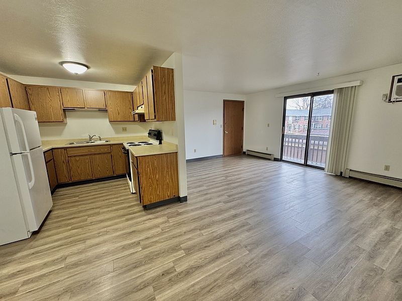 1st image of 1721 Lenwood Ave APT 10