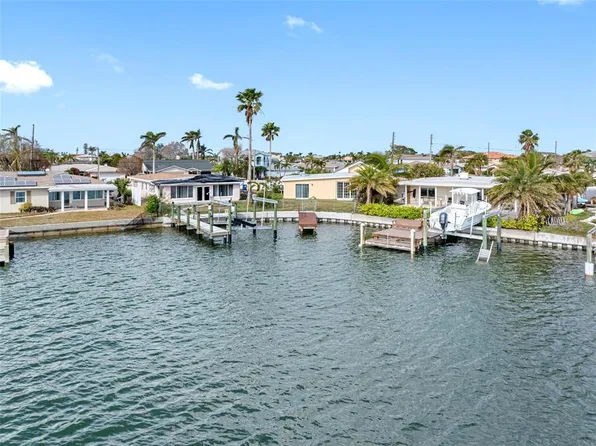 565 115th Ave, Treasure Island, FL 33706