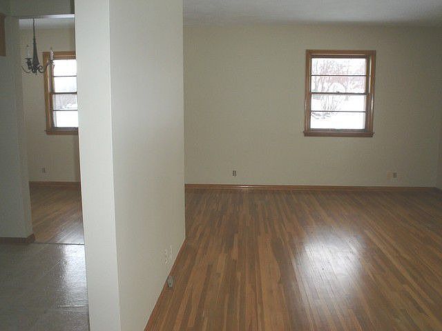 2nd image of 1214 W Anson St