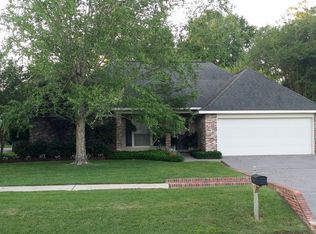 1451 Weeping Willow Dr, Denham Springs, LA 70726