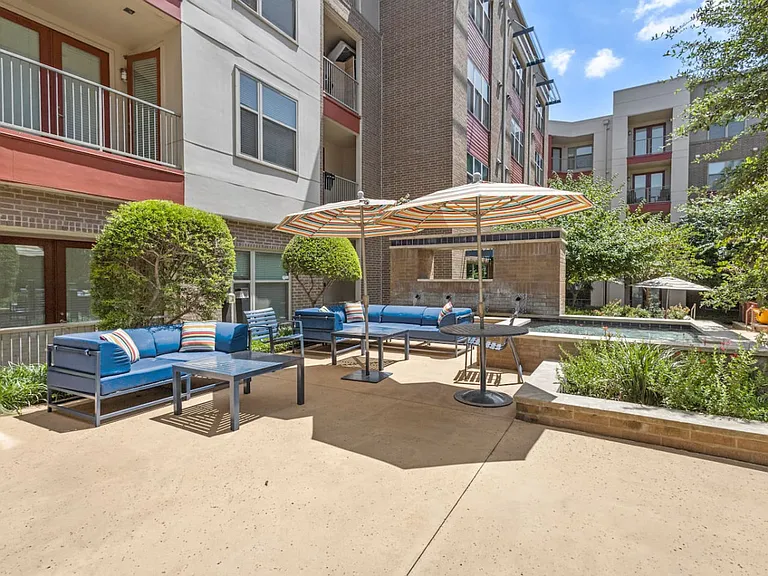 8122 Midtown Blvd #ID1335743P — Photo 41