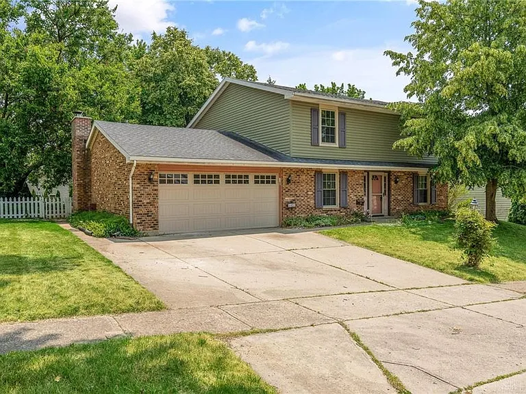 5420 Split Rock Dr — Photo 1