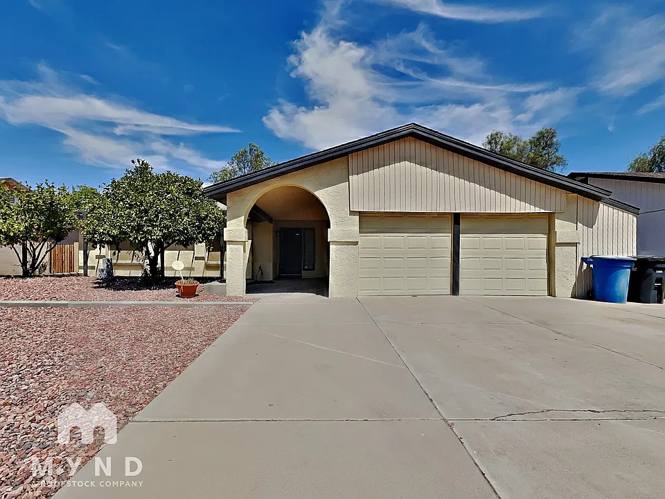 5721 S Siesta Ln
