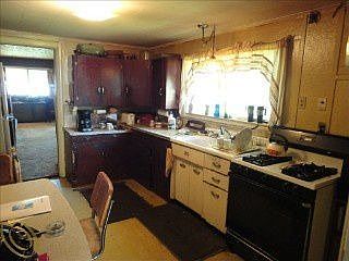5th image of 1275 Sylvan Dr