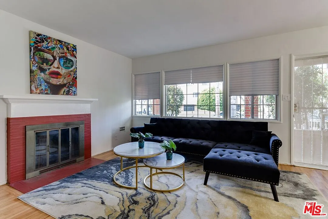4 bed, 2.0 bath, 1319 sqft, $4,895 — Photo 4