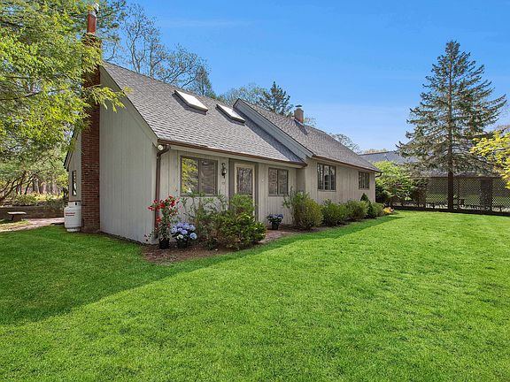 2nd image of 19 Widgeon Ln