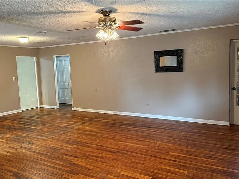 1009 S Missouri Ave — Photo 8