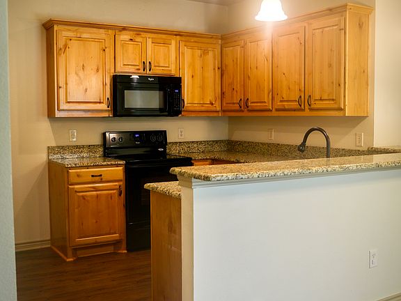 5th image of 104 Bridle Ct #104