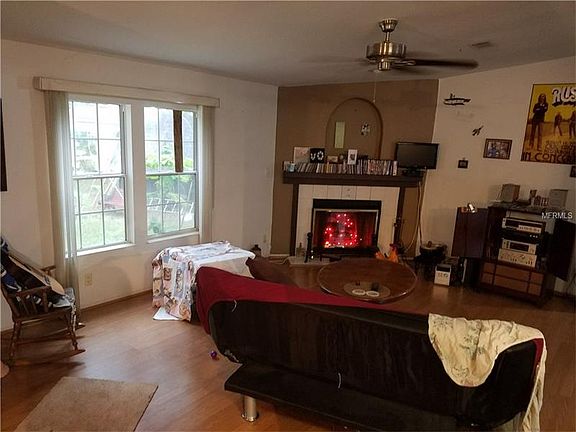 3rd image of 29720 North Blvd