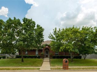 740 S Ridge Dr, Midlothian, TX 76065