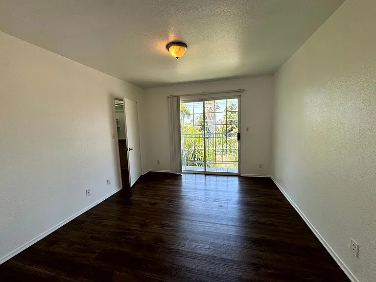 12048 Culver Blvd — Photo 12