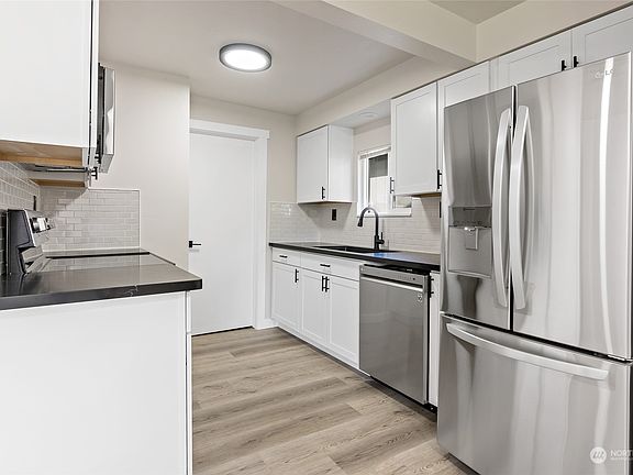 3rd image of 1706 Madison Avenue NW #B