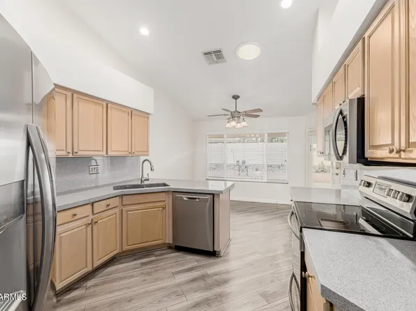 8954 W SEQUOIA Drive, Peoria, AZ 85382