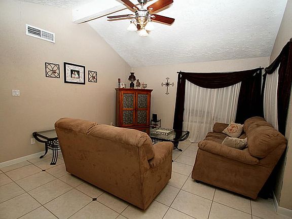 4th image of 1030 Woodbridge Ave