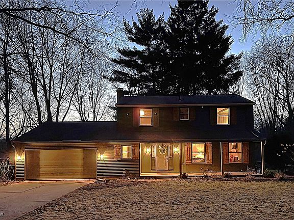2nd image of 1614 Arthur Dr