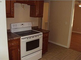5th image of 4331 Oakdale Ave