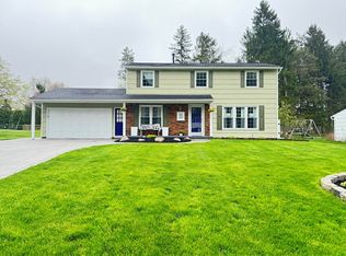50 Lambeth Loop, Fairport, NY 14450