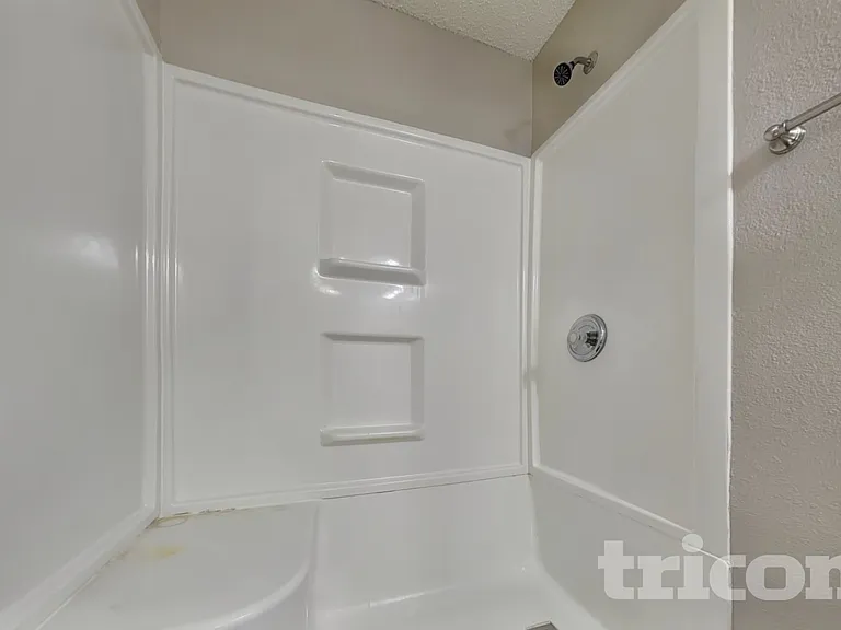 10428 Kensington Way — Photo 9