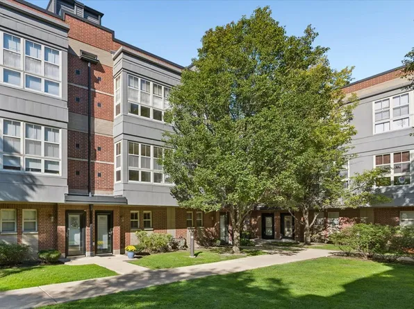 2321 S Wabash Ave APT 4, Chicago, IL 60616