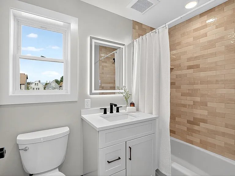 29 W 9th St #1 — Photo 7