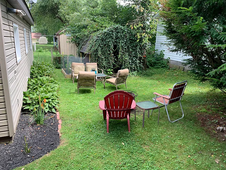 215 Cherry St — Photo 3