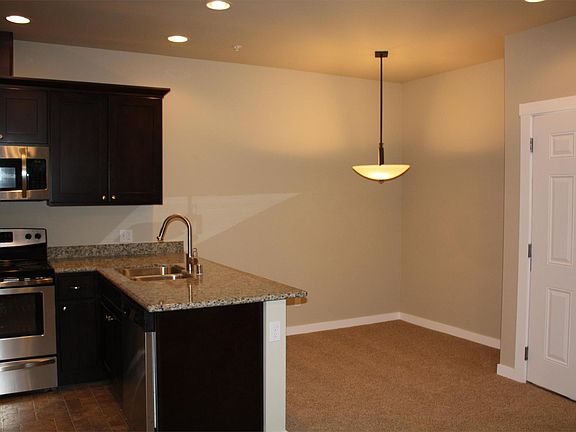 5th image of 630 N Trafton St #81wjypy3v