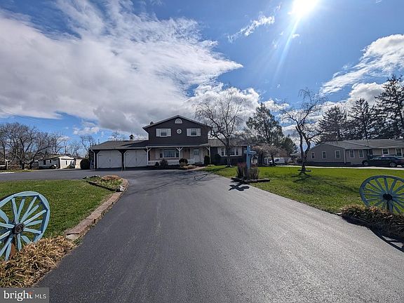 3rd image of 7845 Chambers Hill Rd