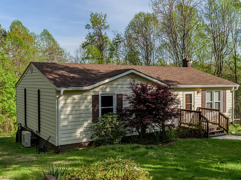 1441 Carpenters Mill Rd — Photo 2