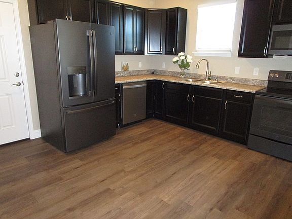 4th image of 2803 N Lincoln St