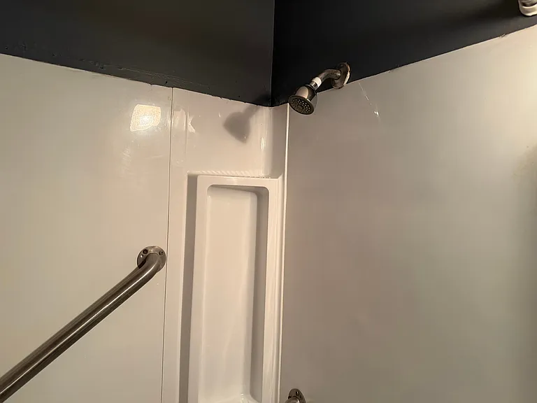 1 bed, 1.0 bath, 350 sqft, $1,000 — Photo 10