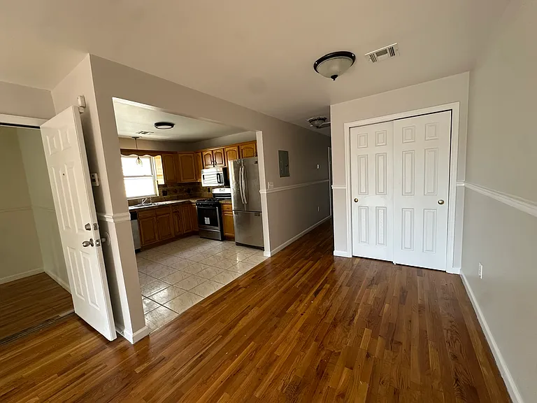 64 S 10th St #2 — Photo 3