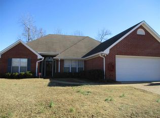 215 Camelot Way, Brandon, MS 39047