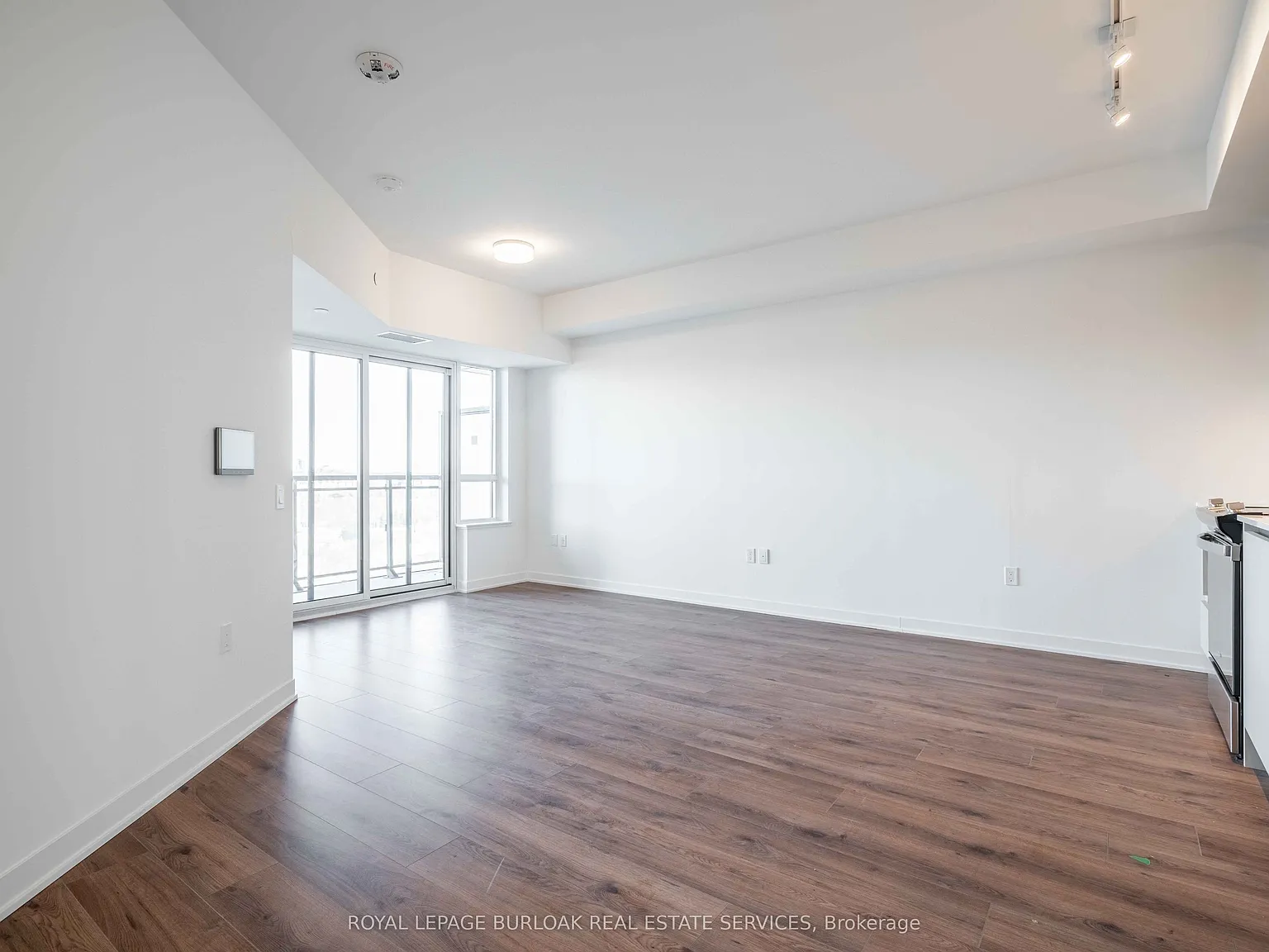 2 bed, $2,400 — Photo 4