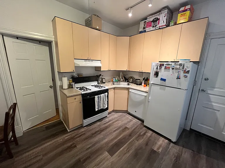 1453 W Thomas St #1R — Photo 7