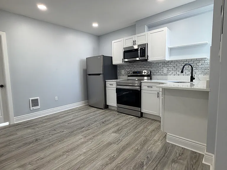 3319 N Water St #2 — Photo 9
