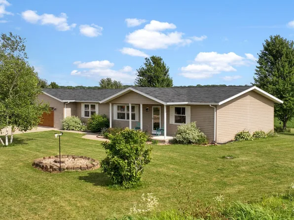 3685 Sandhill Crane Rd, Blanchardville, WI 53516