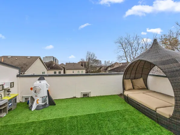 510 Jackson Hill St, Houston, TX 77007