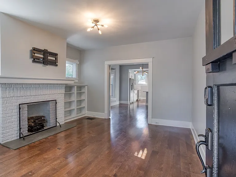 2103 Wrocklage Ave — Photo 42