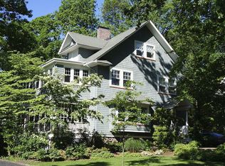 38 Ridgewood Ter, Maplewood, NJ 07040