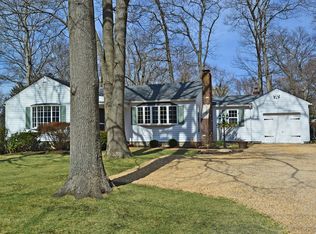 335 Pipe Stave Hollow Rd, Miller Place, NY 11764