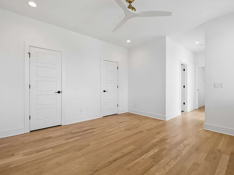 2225 Herman St — Photo 12