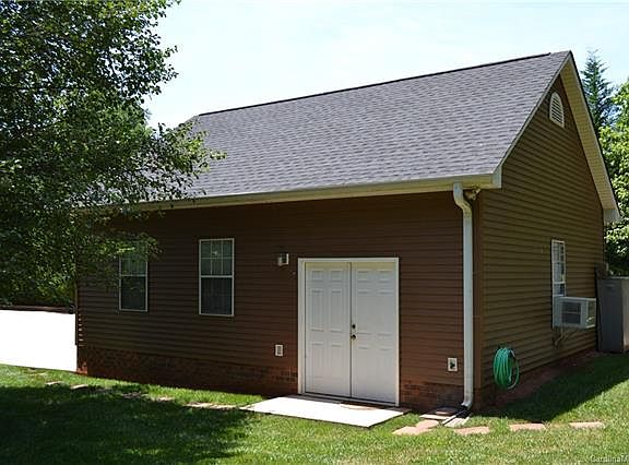 4th image of 106 Hideaway Ln