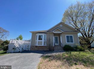 3709 Bay Dr, Edgewater, MD 21037