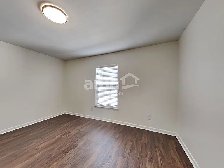 2034 Fiona Way — Photo 13