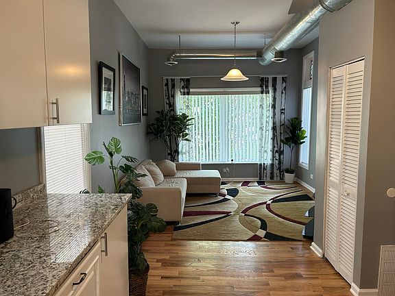 3rd image of 1216 N Rockwell St Unit 2