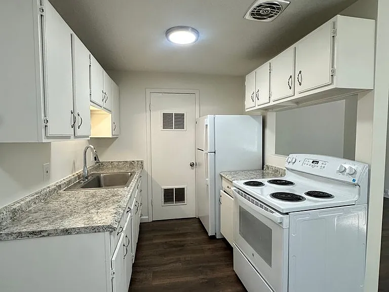 745 E Lazon Dr — Photo 34